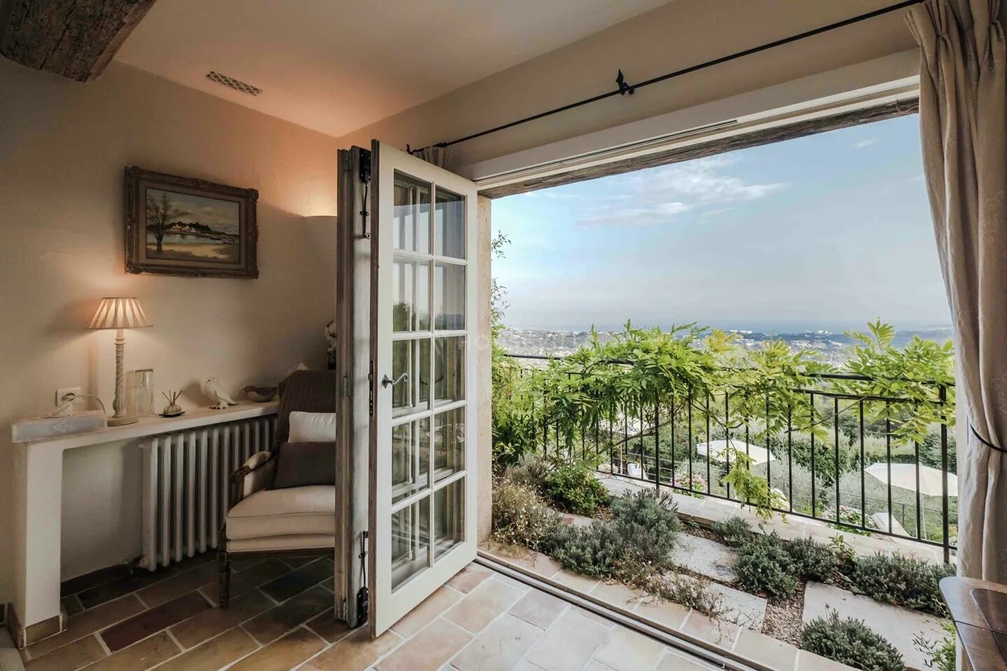 жк лазурный берег дагомыс. квартира лазурный берег. виллы во франции лазурный берег. архитектор апарт-отель 4 сочи.