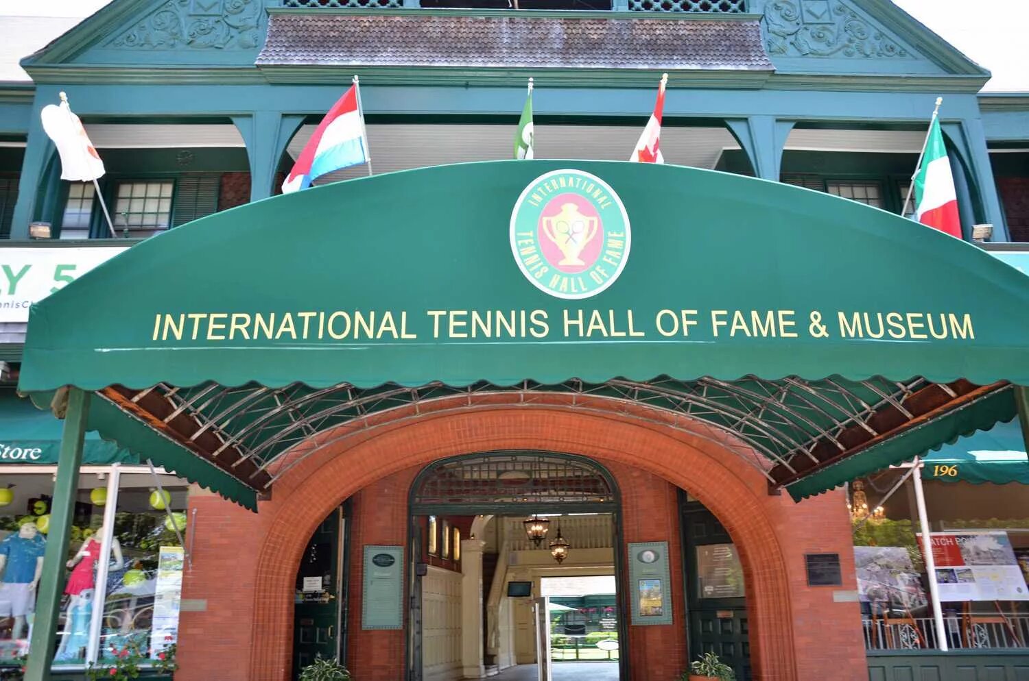 Международный зал славы тенниса. Hall of fame tiny. Международный зал славы тенниса. Род-айленд зал славы тенниса. Международный зал славы тенниса.