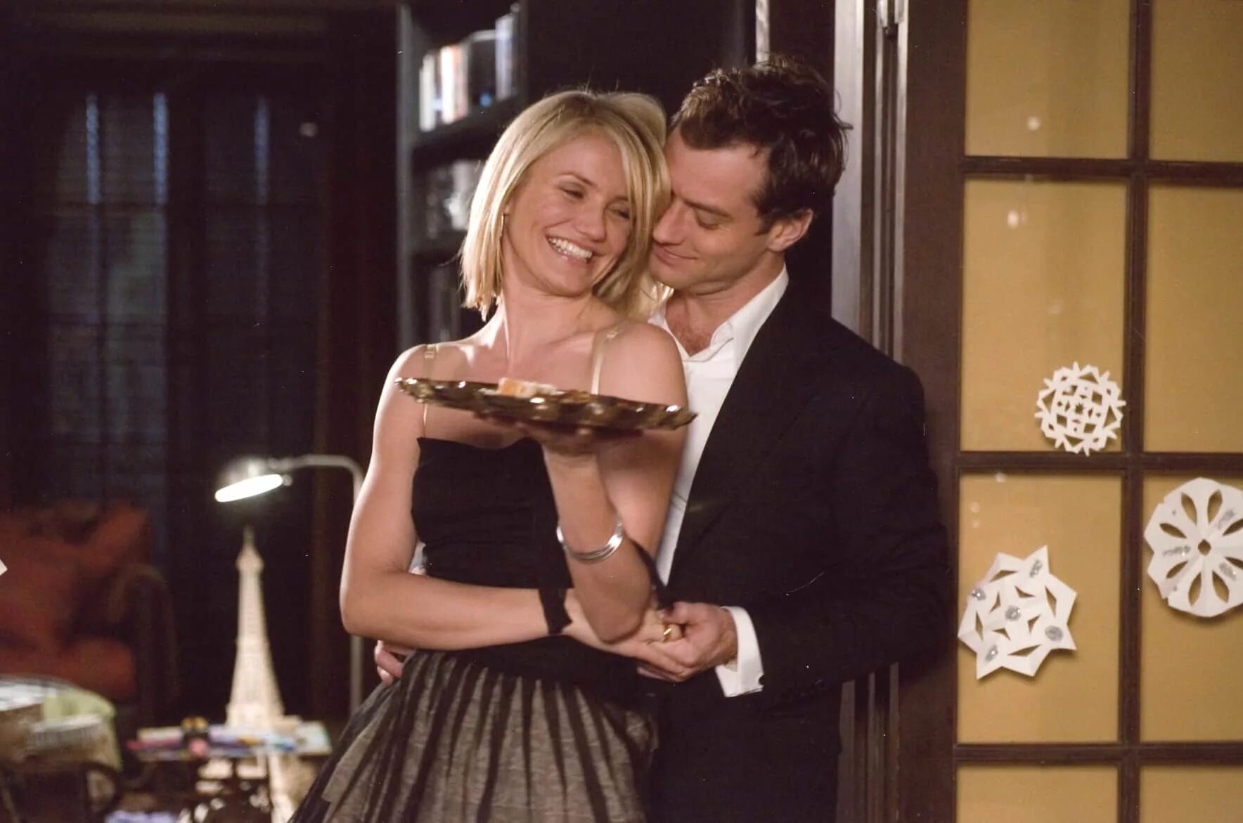 Новогодние мелодрамы американские и рождественские. Holiday movie. Holiday 2006 кейт уинслет. Кейт уинслет 2006. Отпуск по обмену кэмерон диаз и джуд лоу.