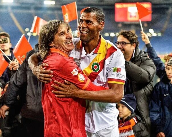 Италия 2001 год. Италия 2001 год. Lazio 2001. Фк марсель 1999. Состав пармы в 2001.