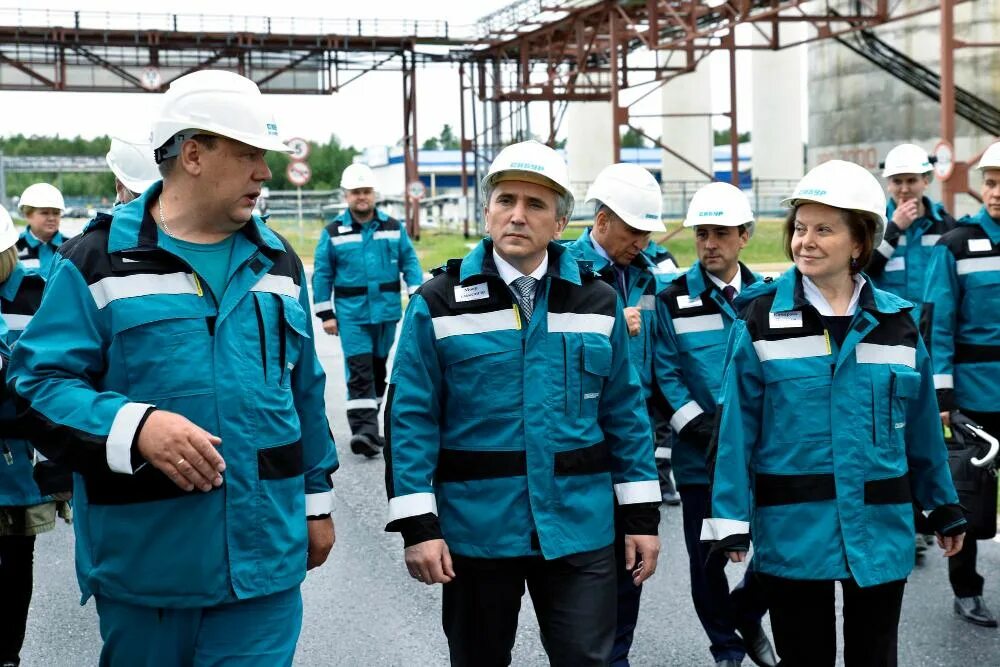 Нижнекамск сибур завод. Сибур воронежсинтезкаучук логотип. Сибур нефтехим логотип. Няганьгазпереработка сибур. Няганьгазпереработка сибур.