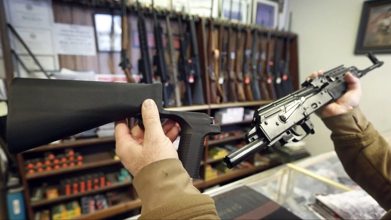 Оружейный магазин. Sell guns. Оружейный магазин в техасе сша. Sell guns. Sell gun.