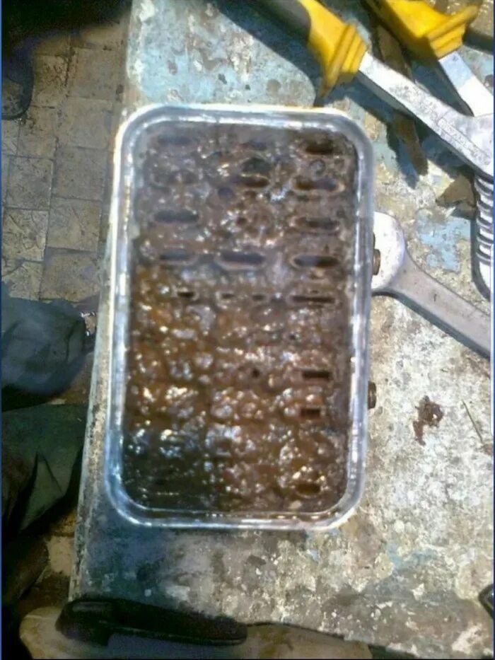 Промывка печки fx35. Промывка радиатора печки ортофосфорной кислотой. Промывка латунного радиатора печки. Ситроен с4 2012 промыть радиатор печки. Промыть радиатор газель 405.