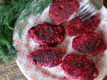 Колбаса из курицы со свеклой