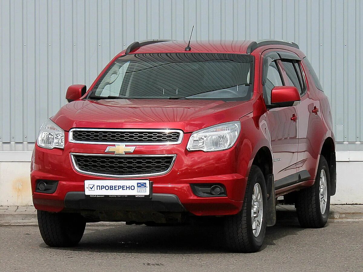 Купить шевроле трейлблейзер 2. Красная Chevrolet trailblazer 2013. Chevrolet trailblazer Red. Шевроле Трейлблейзер красный. Chevrolet trailblazer II Рестайлинг (2017—н. в.) красный.