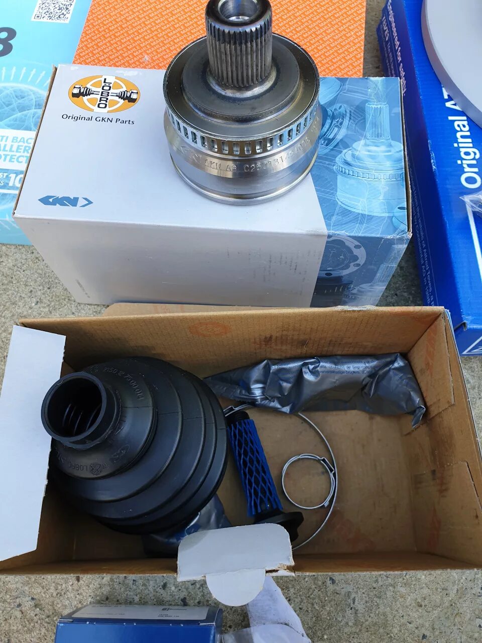 Шрус gkn. 2. Шрус gkn. Gkn шрус audi a6 c6, a8 02-10. Шрус gkn loebro 304329.