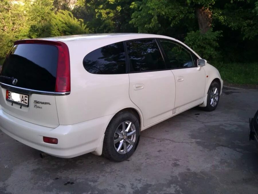 Honda Stream 2001. Honda стрим 2001. Honda Stream 2001 белый. Honda Stream, 2001 год.