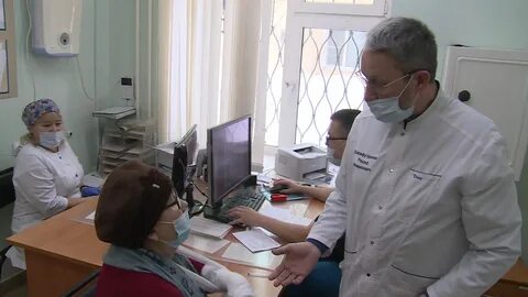 Работает городской больнице