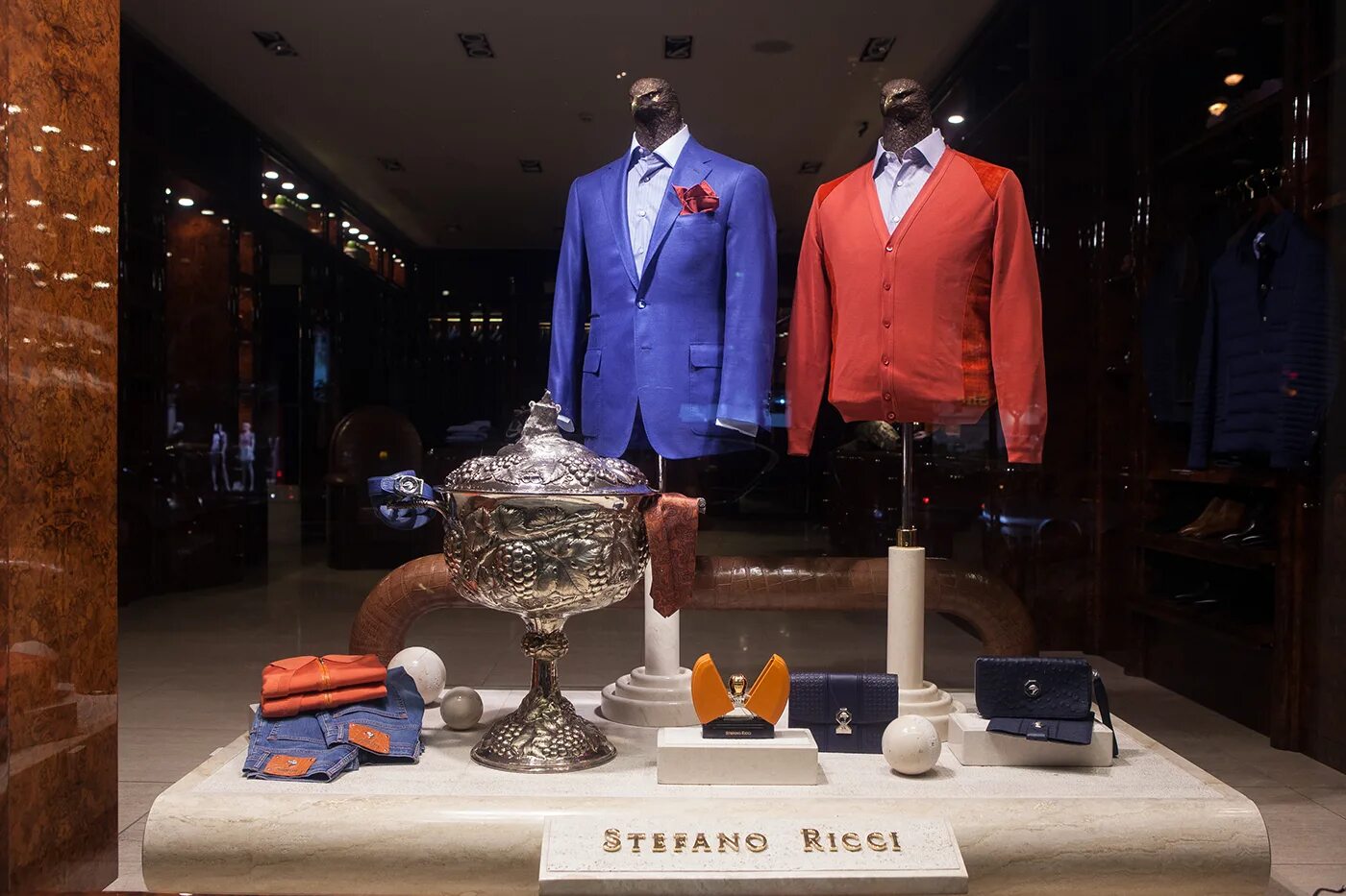 Stefano ricci paris. Стефано риччи. stefano ricci манекен. стефано риччи бутик лондон. стефано ричи мужская одежда.