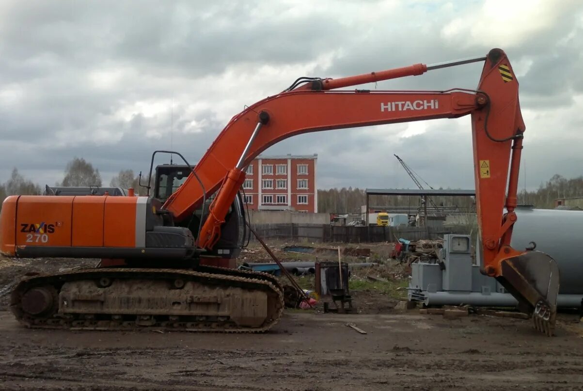 Hitachi zx270. Hitachi 270. Экскаватор Hitachi. Экскаватор Томск. Экскаваторы сочи