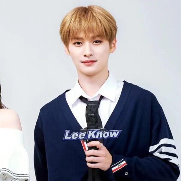 Стрэй kids премия. Stray kids music core 2021. Woojuho new's photo. Пятый корпус lucky. Hyunjin music core.