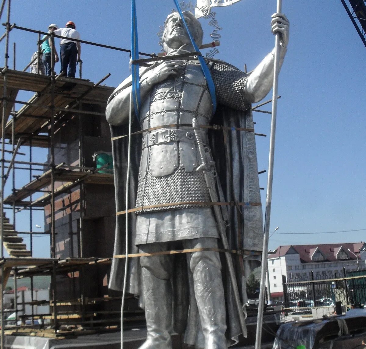 Где установлены памятники александру невскому. Памятник Невскому. Памятник Александру Невскому в Частоозерье. Памятник Александру Невскому в Москве.