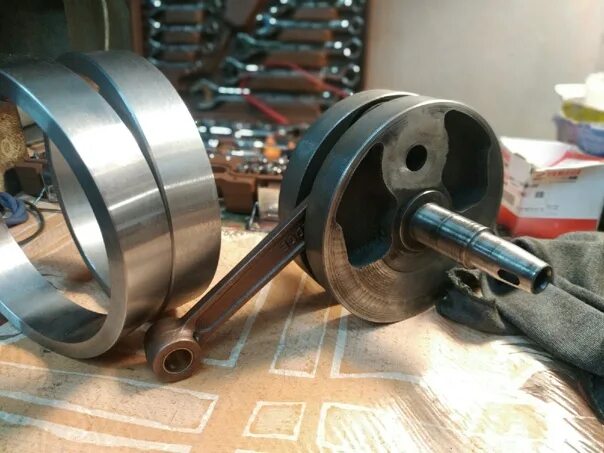 Коленвал иж планета спорт 350. Коленвал иж планета 5. Коленвал на мотоцикл иж планета 5. Коленвал мотоцикла иж планета. Коленвал иж юпитер 5.