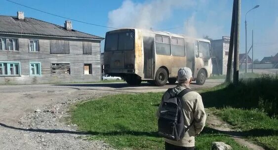 Автобус в 4 утра. Автобус Сегежа. Городские автобусы в Сегеже. Муниципальные автобусы Карелия. В Архангельске автобус горит.