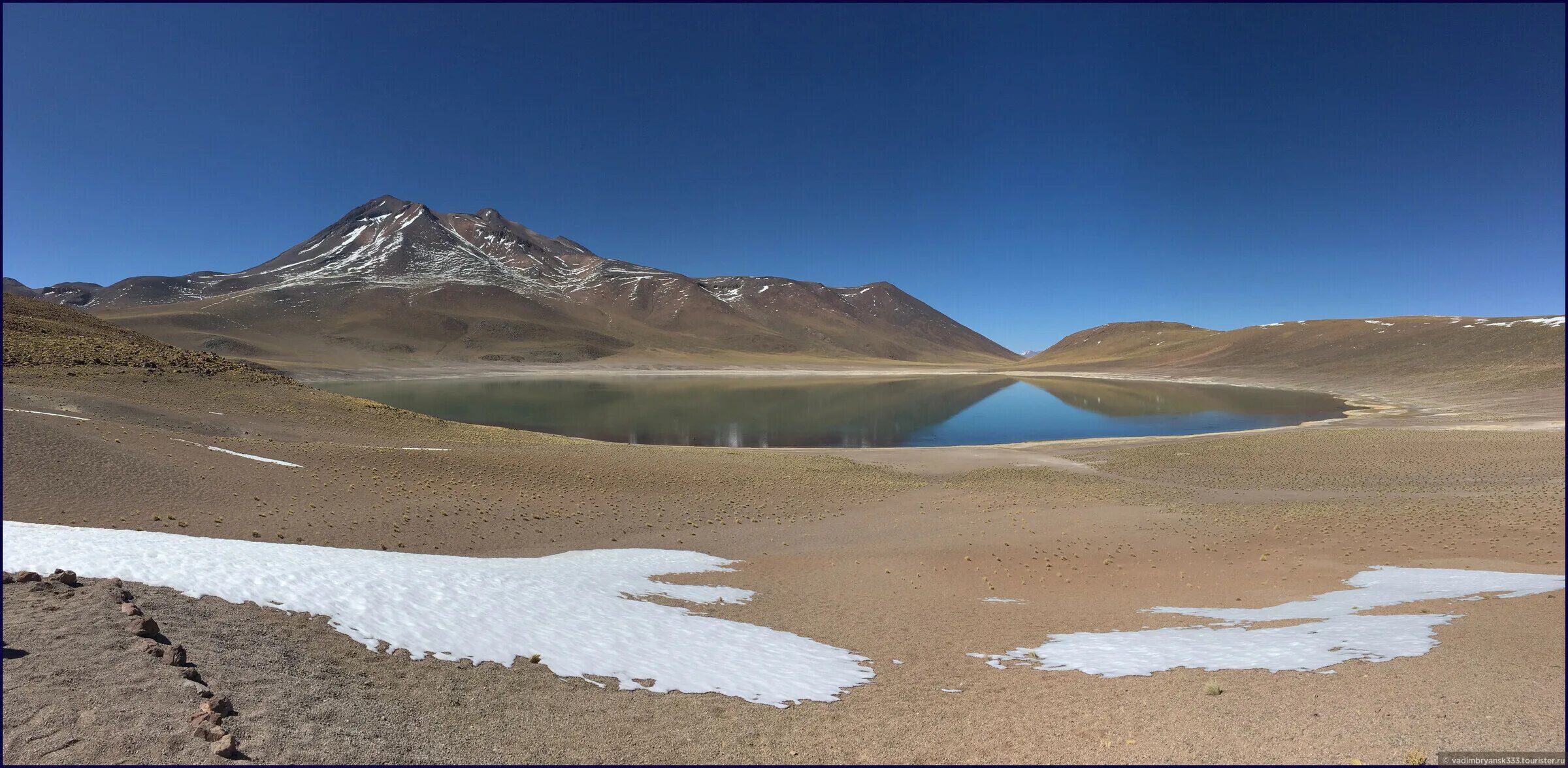 Плато Альтиплано. Чили область Антофагаста природа. Атакама самое большое высокогорное озеро.