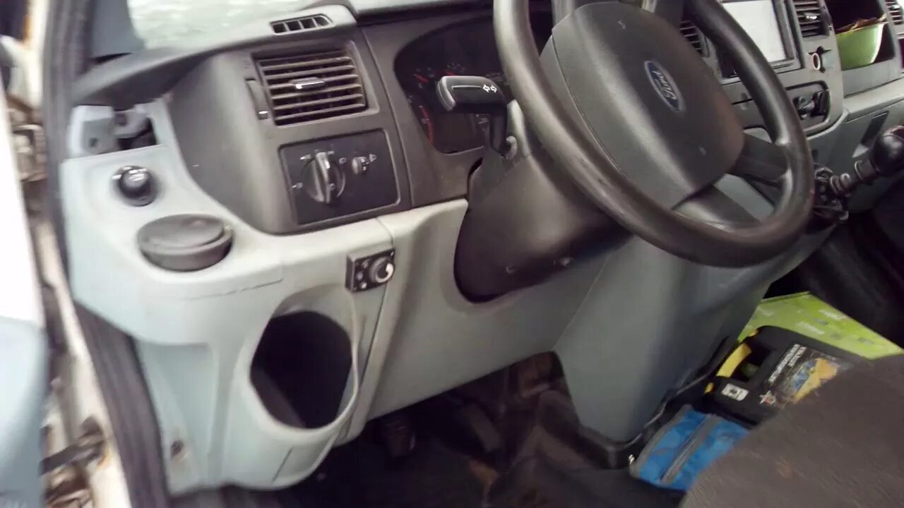 Форд транзит 2007 разъем обд. Форд транзит обд разъем где. Разъем обд 2 форд транзит. Obd2 ford transit. Обд форд транзит.