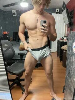 Slideshow chase chrisley bulge.