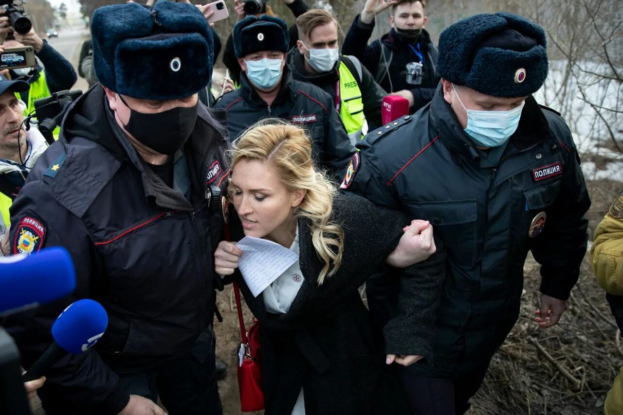 Где отбывают арест. Васильева Навальный. Навальный в колонии. Навальный задержание. Фото Навального в колонии.
