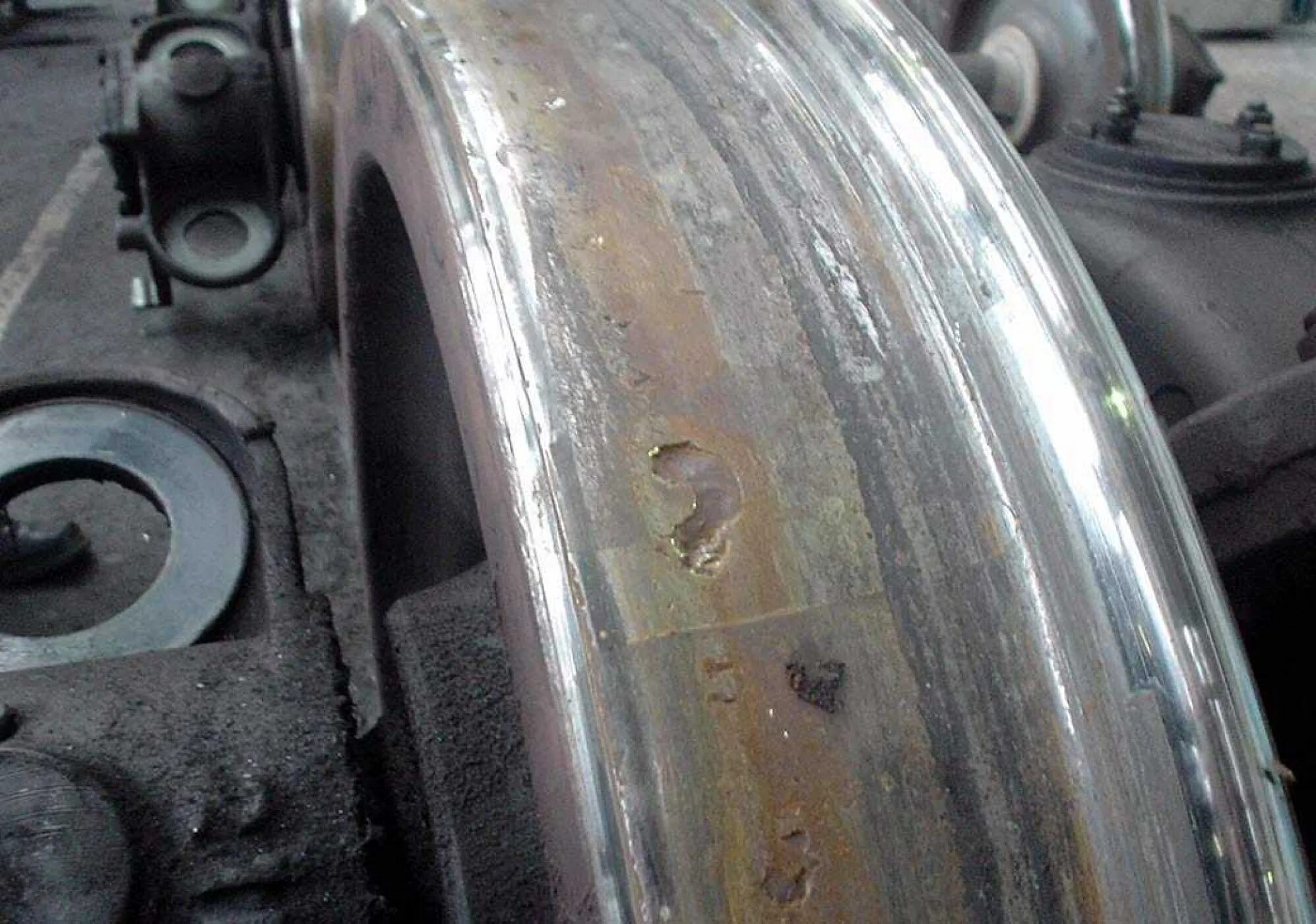 Колесная пара ползун. Ползун не более 1 мм. Ползун 90 мм на колесной паре 1250. Ползун на колесной паре. Ползун на поверхности катания колесной пары.