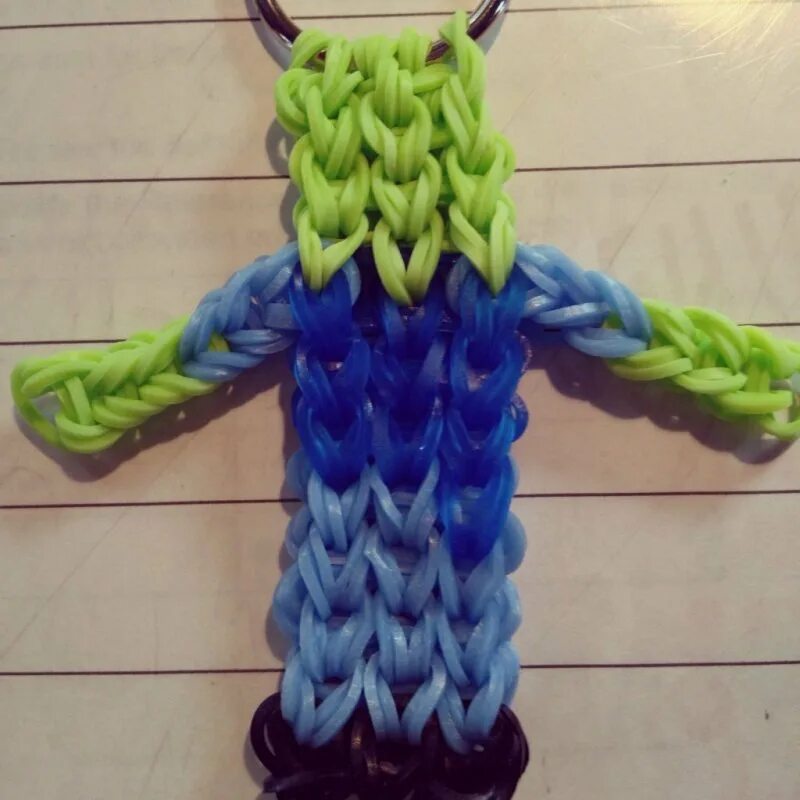 Игрушки из резинок для плетения. Плетеные игрушки из резинок. Фигуры из резинок. Плетение из резинок. Плетение из резинок без станка.