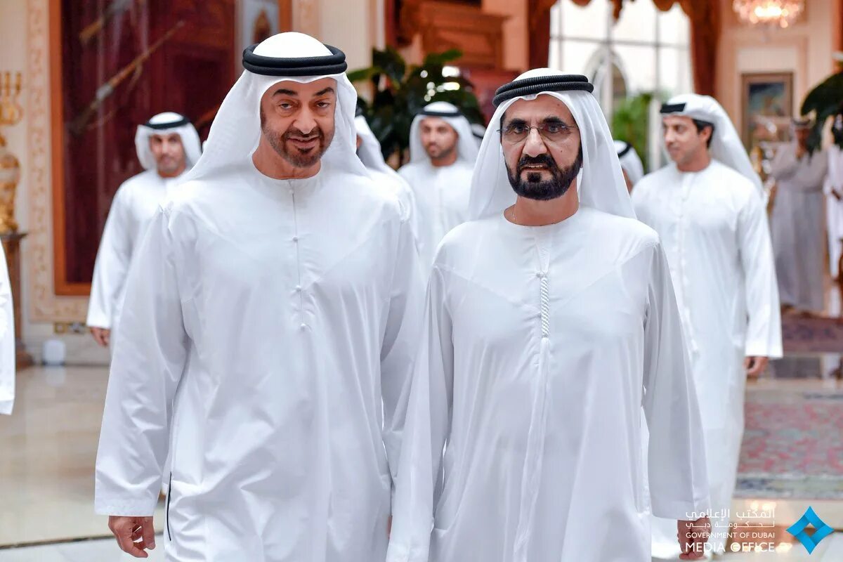 Последнее видео шейх. Mohammed bin zayed. шейх в абу даби фото из игры. abu dhabi sheikh sultan bin rashed al nahyan edition. дубай король и сыночки.