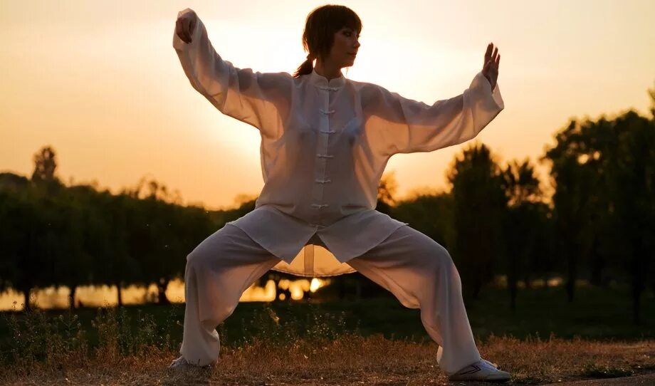 Лучший цигун. Китайская гимнастика цигун. китайская гимнастика tai chi. цигун тайцзи кунг фу. тайцзи-цигун оздоровительная гимнастика.