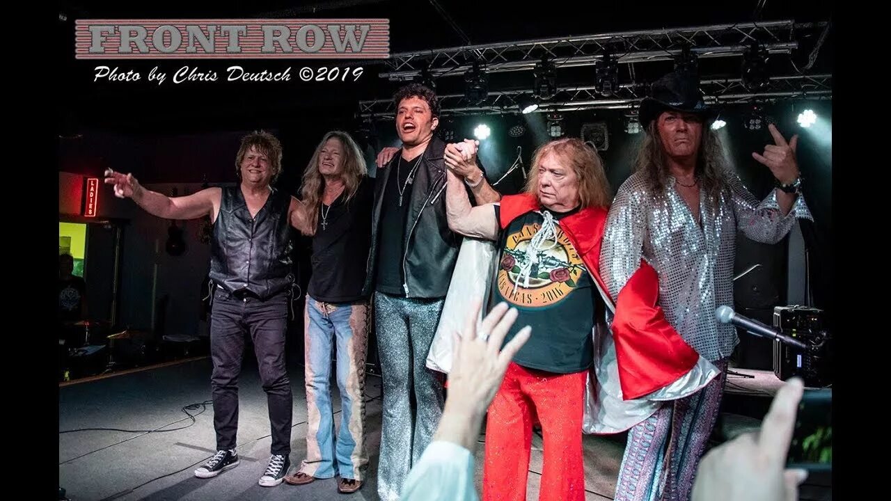 Костюмы группы свит. Just sweet enough. Sweet im. Вода туалетная parli i'm sweet sexy 55мл. Sweet im.