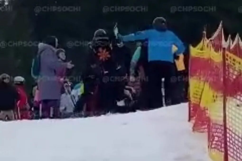 Красная поляна бои. Красная поляна 1990 год. Красная поляна каталка 18 января. Красная поляна в 90е. Красная поляна 1990 год.
