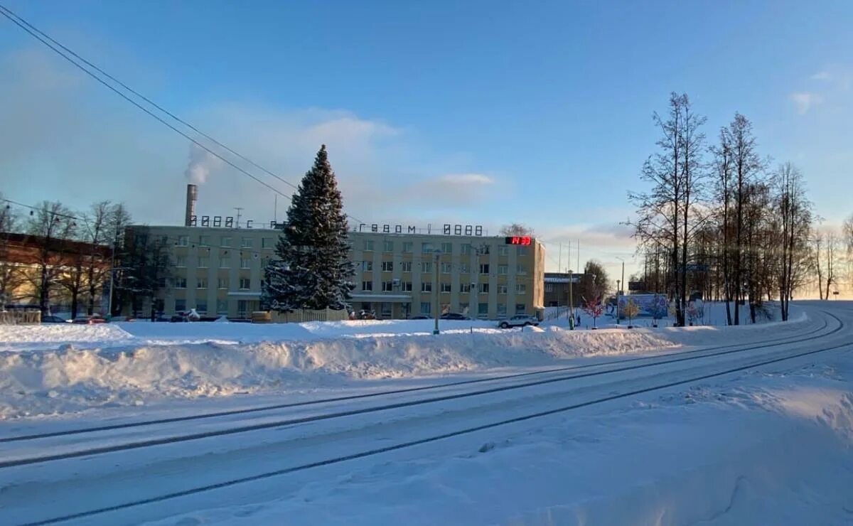 Сайт омутнинского района. Металлургический завод Омутнинск. АО ОМЗ Омутнинск. Омутнинский металлургический завод стан 500. Завод в Омутнинске Кировской области.