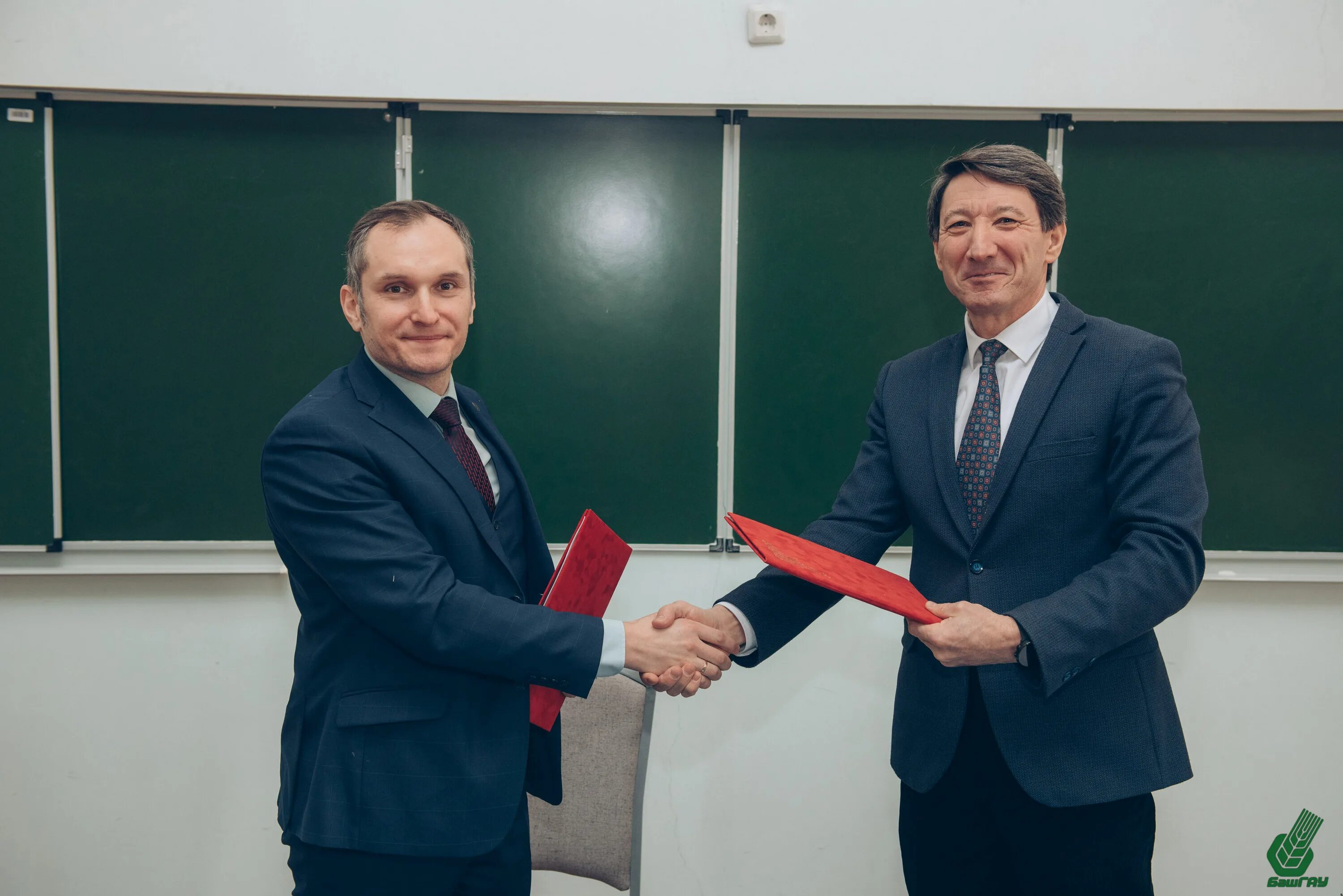 Назаров угнту. Олег баулин угнту. Баулин олег александрович угнту. Ректор угнту. Ректор угнту.