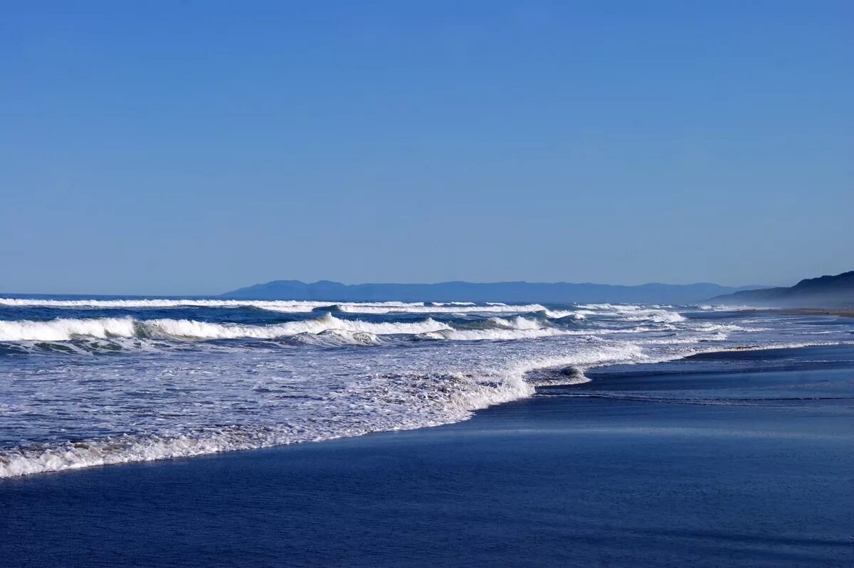 Рп5 взморье сахалинской. Берег Охотского моря Стародубское. Взморье Сахалин. Южно Сахалинск море. Стародубское Сахалин.