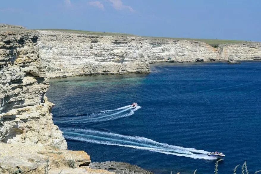 Вода в крыму в августе. Погода в крыму в августе 2025. погода в крыму в сентябре 2025.
