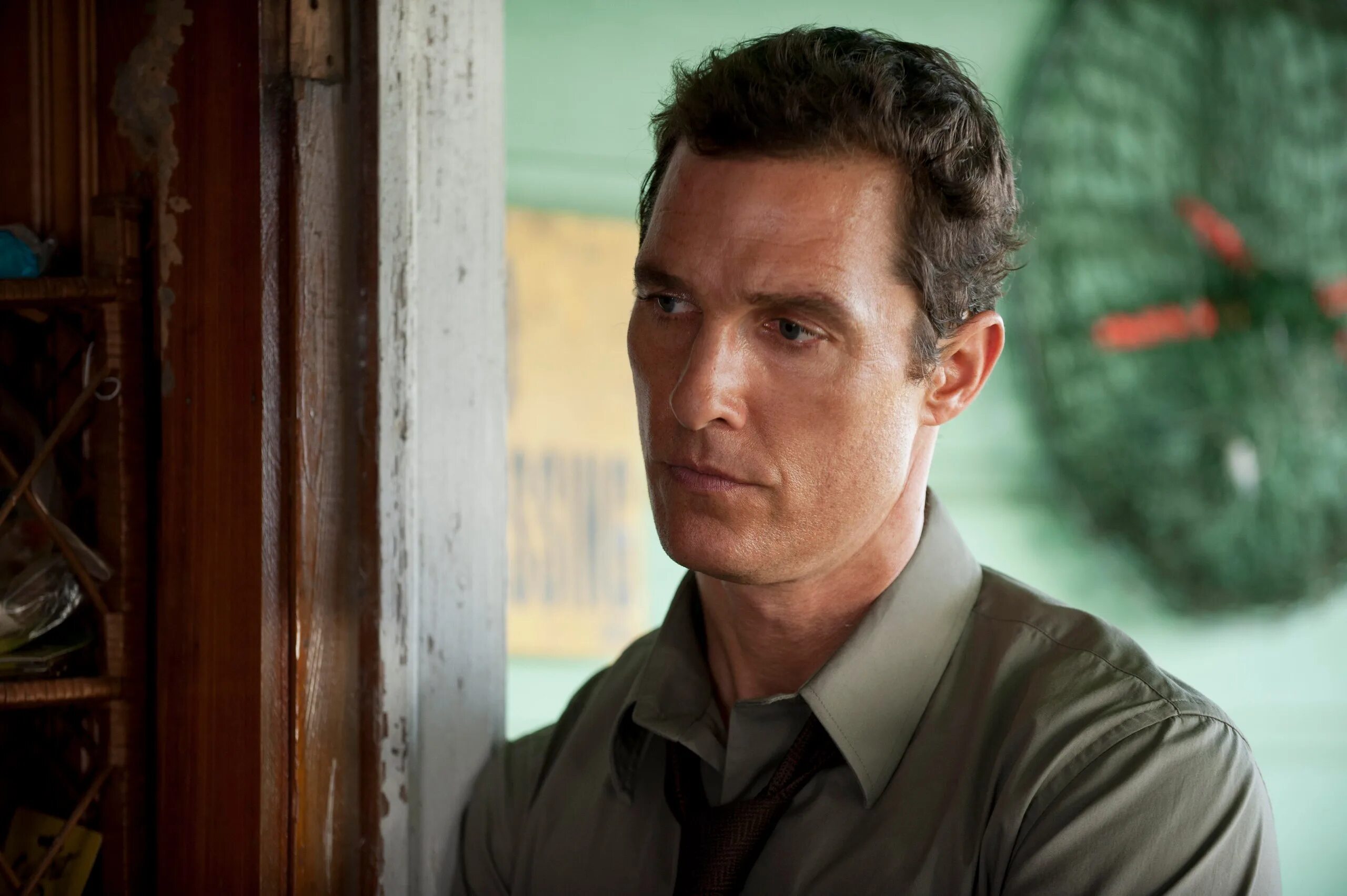 Лучший детектив макконахи. Мэттью макконахи детектив. true detective макконахи. растин коул. раст коул макконахи.