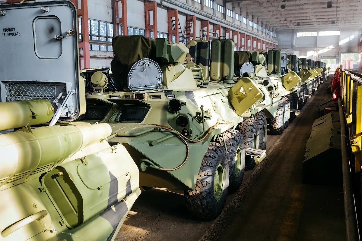 Производство боевой техники. Танк у увз нижнего тагила. Увз нижний тагил. Производство боевой техники. Курганский завод бмп.