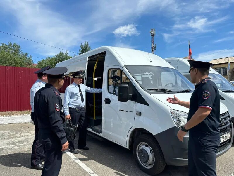 Ремонт служебного автомобиля. Полиция фото. Служебные автомобили поликлиники. Новое подразделение МВД.