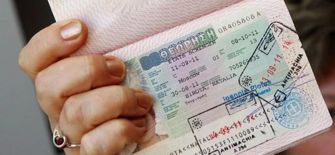 Шенген новости сегодня. Шенгенская виза. Шенгенская виза картинки. Отметка в визе о биометрии. Фото на визу шенген.