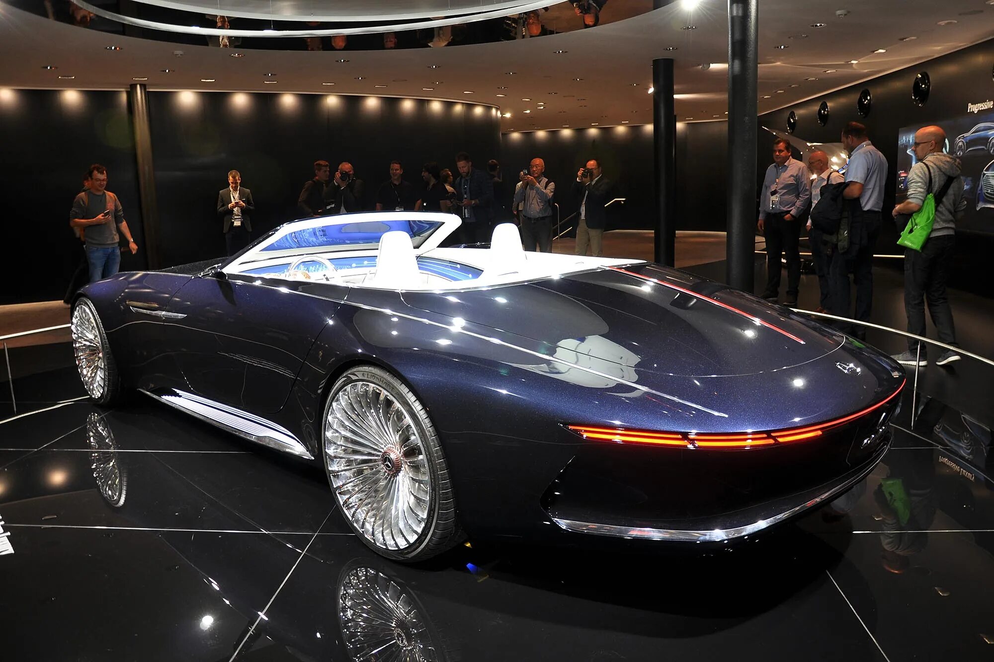 Цена самого дорогого мерседеса. Мерседес Майбах ВИЗИОН 6. Mercedes Maybach Vision 6 Cabriolet. Mercedes Maybach Vision 6 2025. Мерседес Майбах кабриолет 2020.