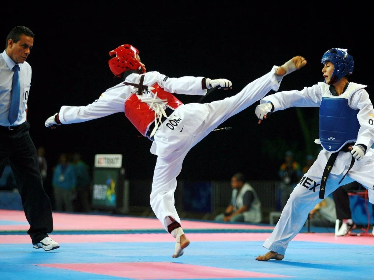 Места по таэквондо. Tae Kwon do. Тейквондо Эмиретли. Тхэквондо Олимпийский вид спорта. Тхэквондо ВТФ.