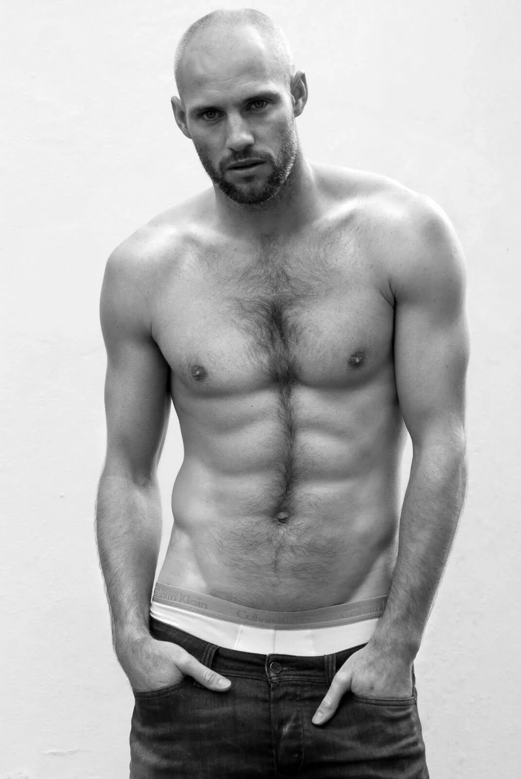 Лысые парни нравятся. Вин дизель с челкой. Лысый брутальный мужчина. Лысые парни нравятся. Лысые парни нравятся.