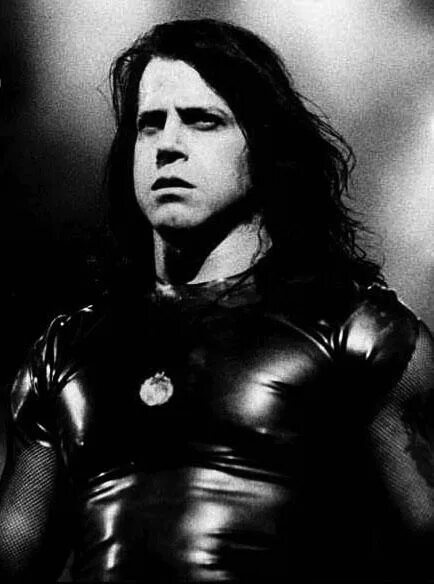 Гленн данциг. Glenn Danzig. Гленн Данциг Мисфитс. Glenn Danzig в молодости. Данциг, Гленн 2005.