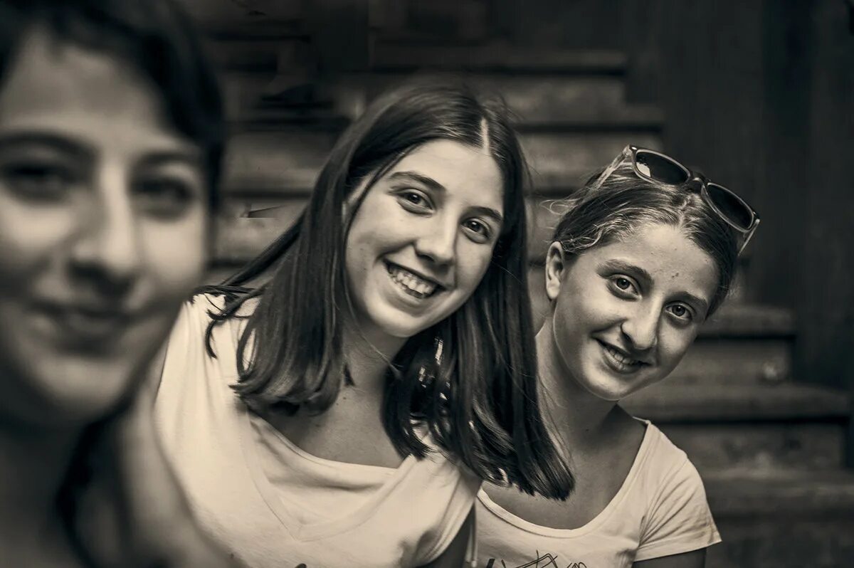 Лари дай. Come play 2020 ларри. Ларри джонсон в полный рост. Ларри джонсон во весь рост. Салли фейс ларри джонсон.