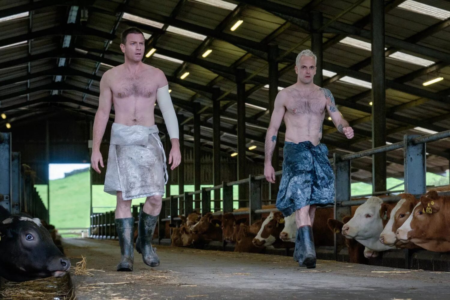 Юэн макгрегор на игле. Джонни ли миллер на игле 2. Трейнспоттинг на игле 2. На игле 2 саймон. Юэн макгрегор trainspotting.