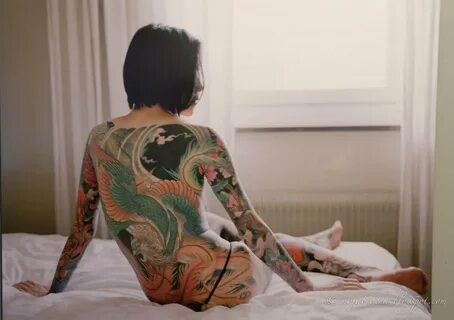 Тату в японском стиле для девушек.