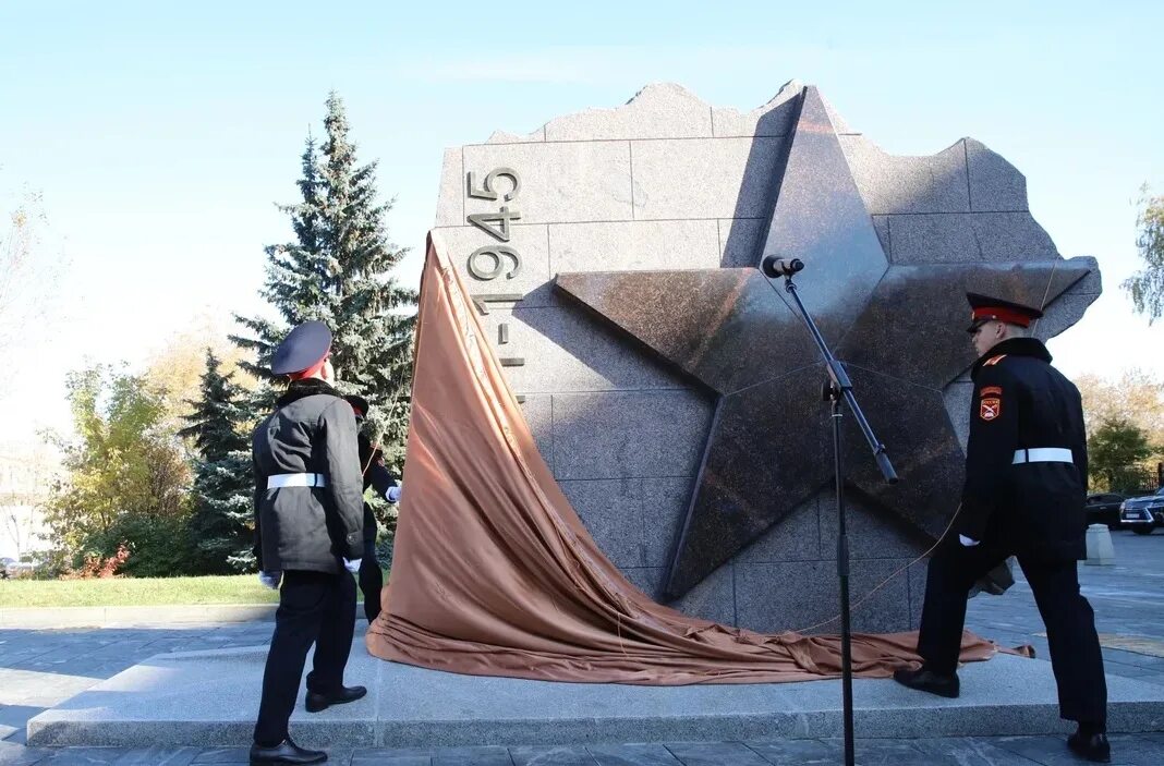 Памятник 21 дивизии народного ополчения в москве. Народное ополчение. 21 дивизия народного ополчения. Памятник ополченцам волгоград. День московского ополчения.