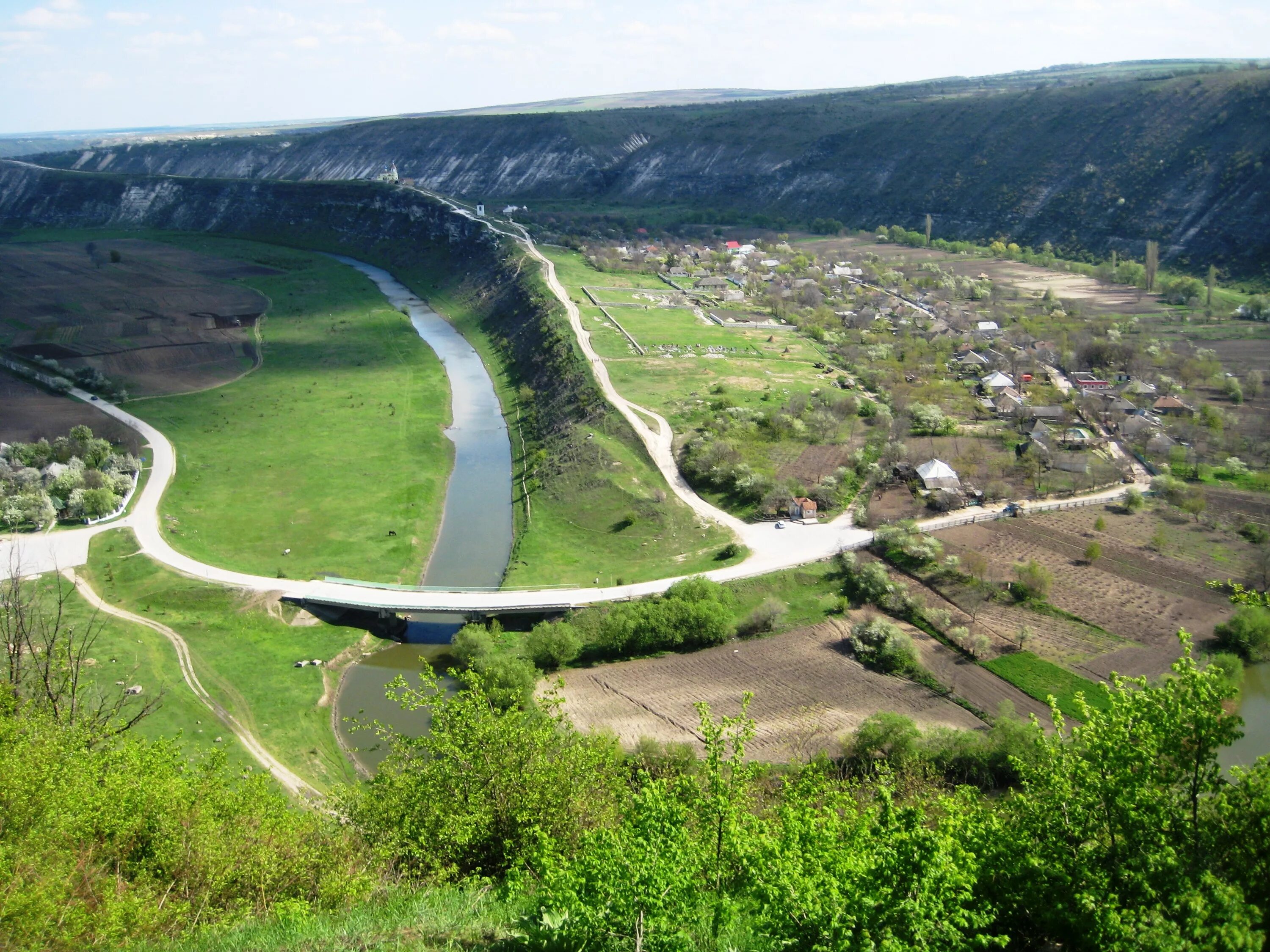 Молдова молдавия беларусь белоруссия башкортостан башкирия. Долина реки днестр. Молдова молдавия беларусь белоруссия башкортостан башкирия. Река реут в молдове. Баланешты гора молдавия.