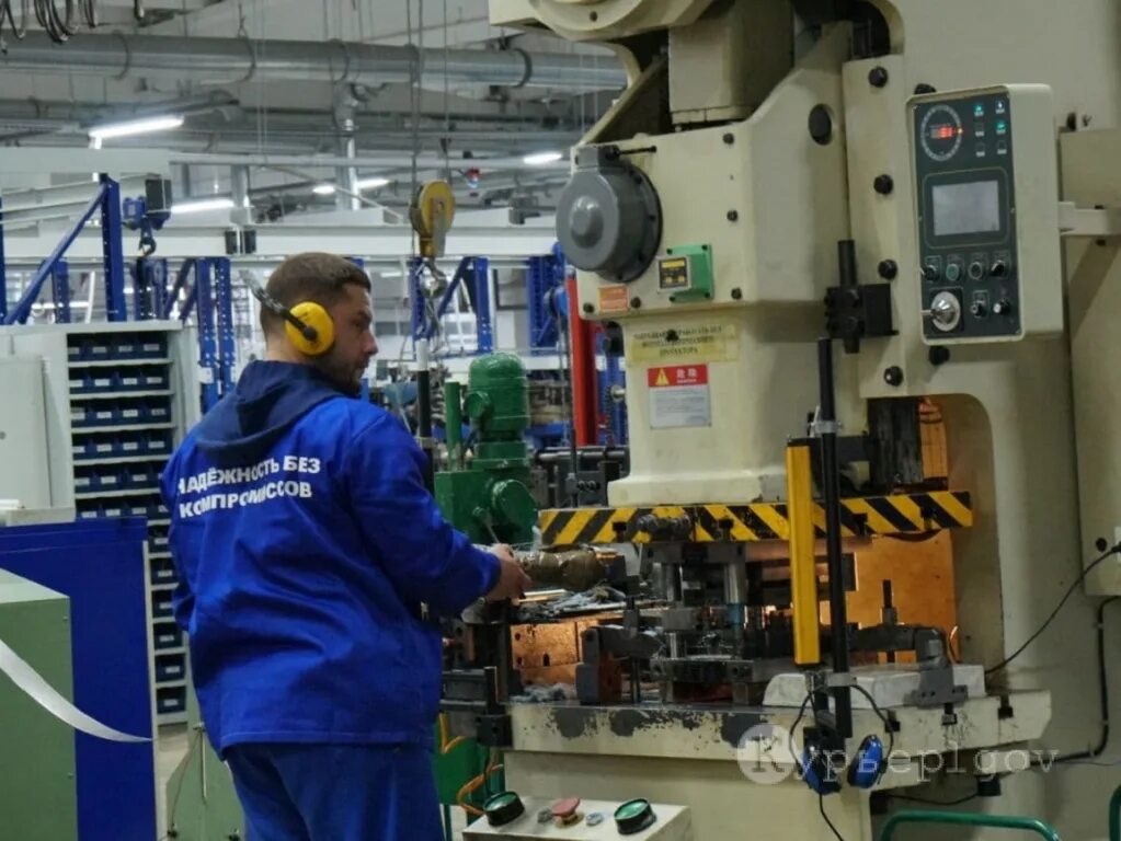 Фармстандарт лексредства курск. В. Завод кэаз курск. Курскрезинотехника лента конвейерная. Заводы курска.