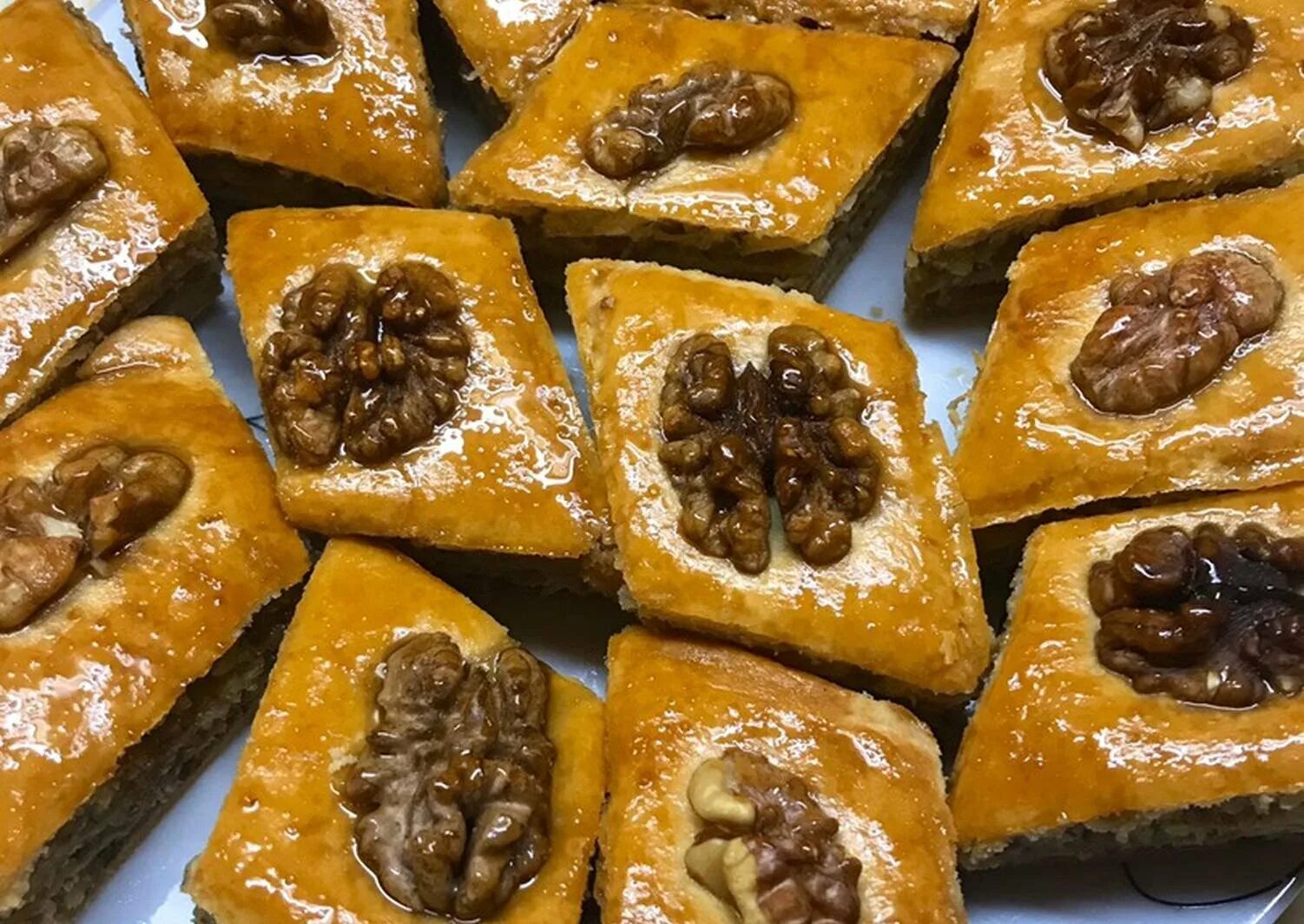 Турецкая кухня баклава (пахлава). Пахлава баклава. Пахлава сочинская бакинская. Аджарская пахлава. Пахлава азербайджанская.