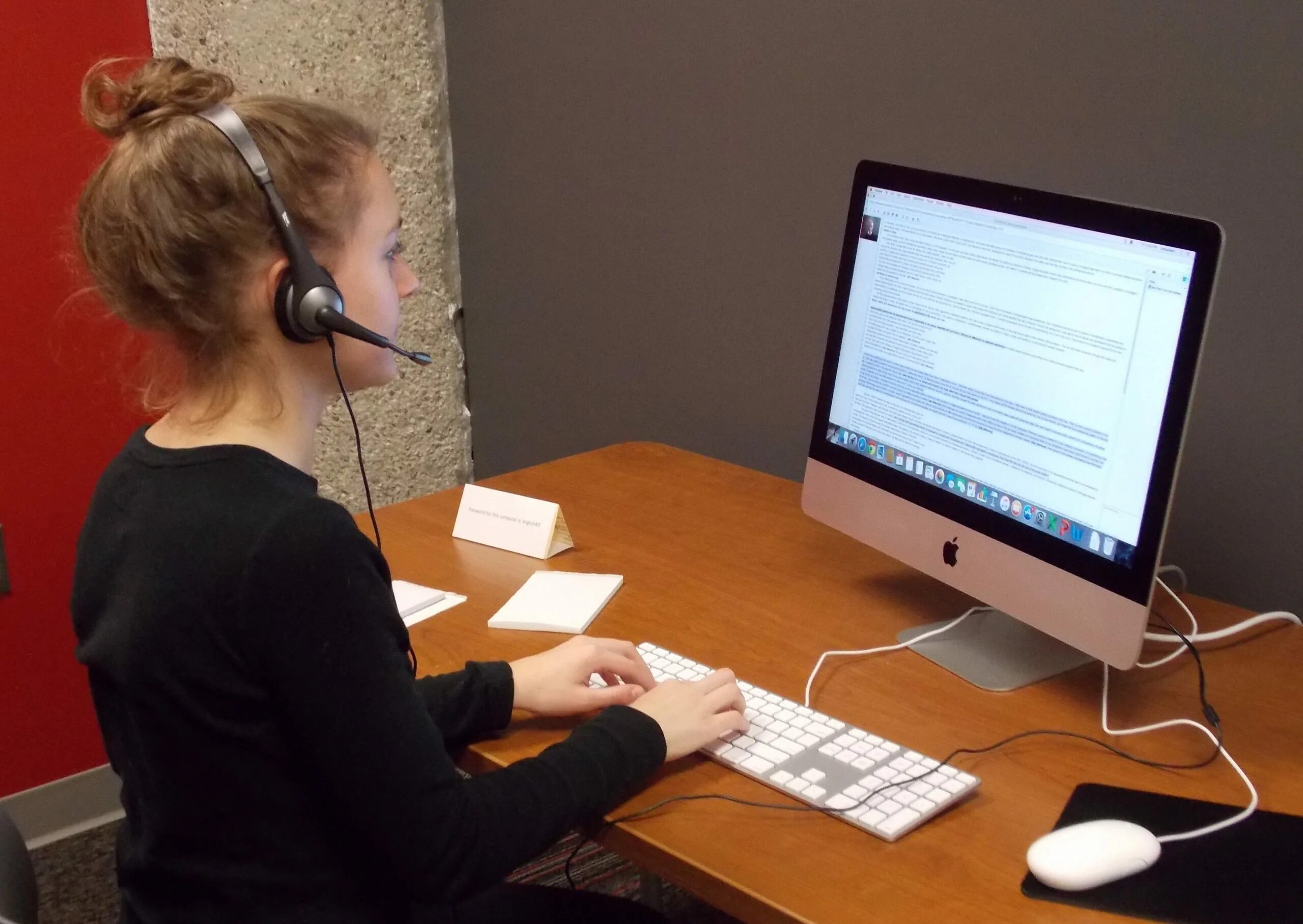 Дистант студентов. Дистант студентов. Дистанционные занятия в школе. Вебинар для школьников. Дистанционный урок.