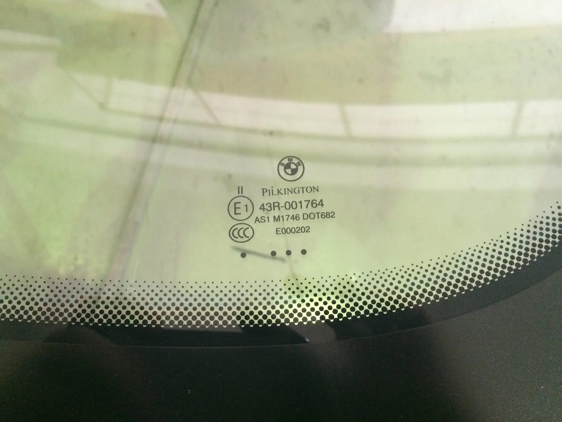 Лобовое стекло bmw x3 g08. Лобовое стекло на бмв е83 атермальное. Лобовое стекло bmw f30 xyg. Оригинальные стекла бмв. Оригинальное стекло бмв ф30.