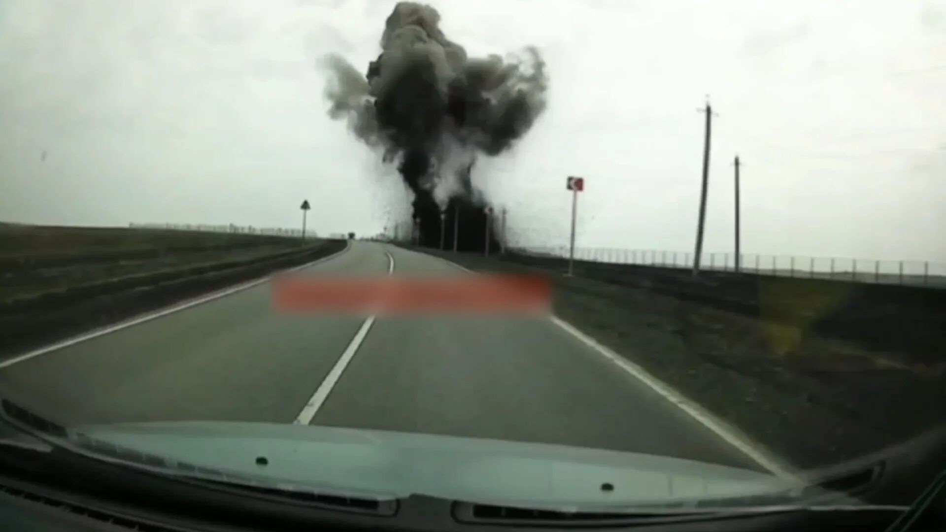 Где упала ракета в курске. Снаряд в Белгородской области. Место взрыва в Белгороде. Белгород Нефтебаза взрыв. Белгород ракетные удары.